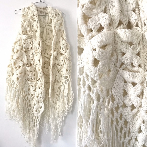 Vintage Accessories - Vintage 1970’s afghan fringe cape shawl scarf